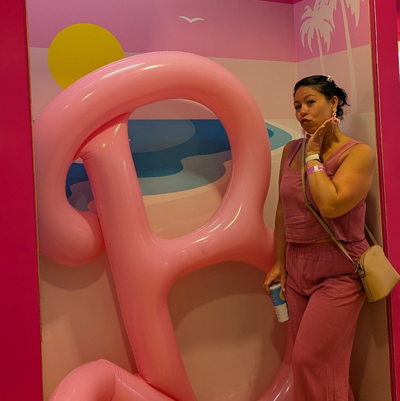 Meet your Posher, Danielle - Picture 4 of 4